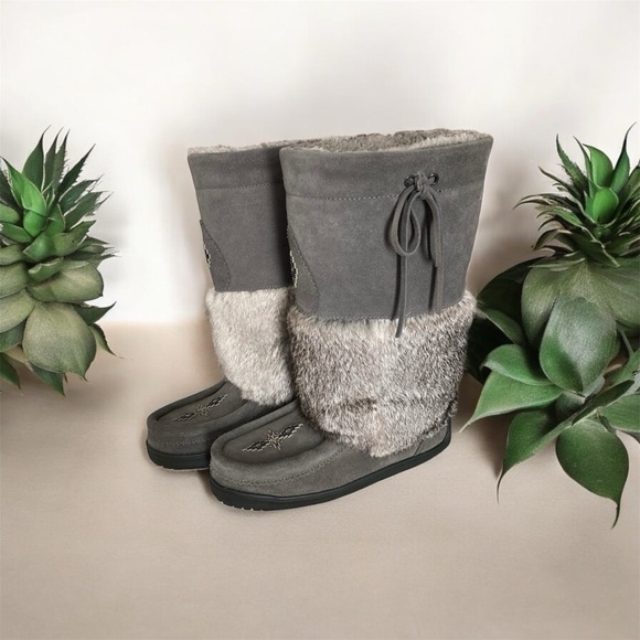 Manitobah Mukluks Rabbit fur Solstice Boots - Picture 1 of 4